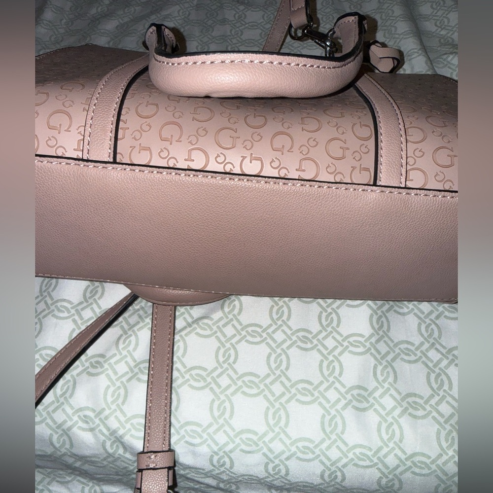 💕Final price 💕Guess Blush Pink Monogram Tote with removable strap & silver - Picture 15 of 16